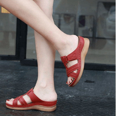 סנדלי קוטורן סליפ-און לנשים